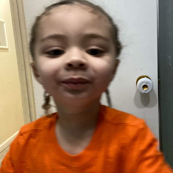 Meet your Posher, Cassie - Picture 2 of 5